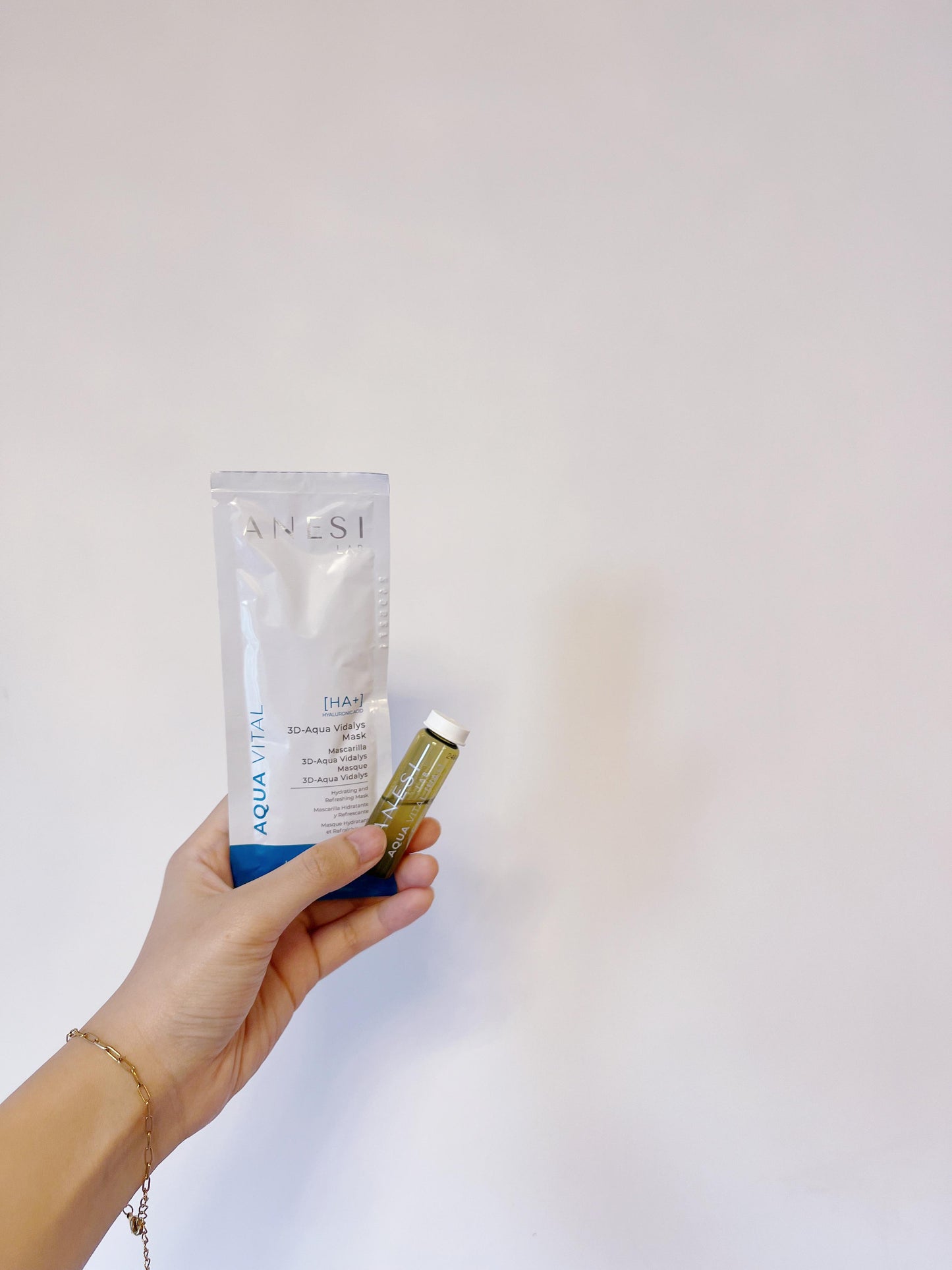 ANESI 全效超保濕 濃縮透明質酸精華液